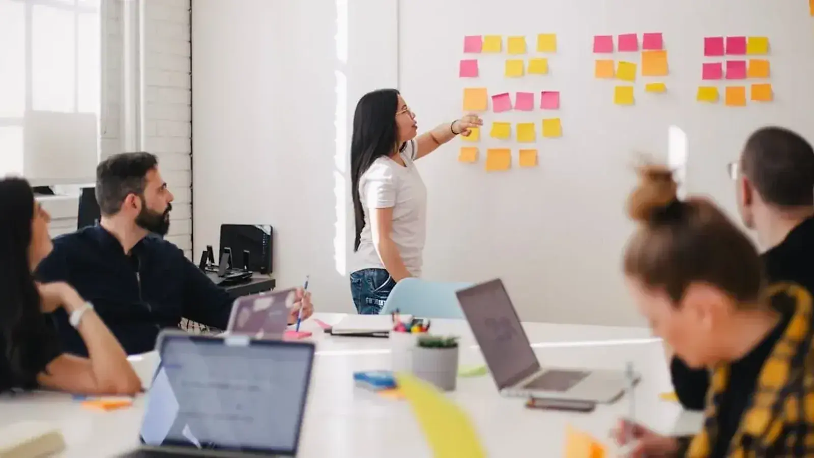 Mental Health article: Overthinking vs Problem Solving: Know the Difference